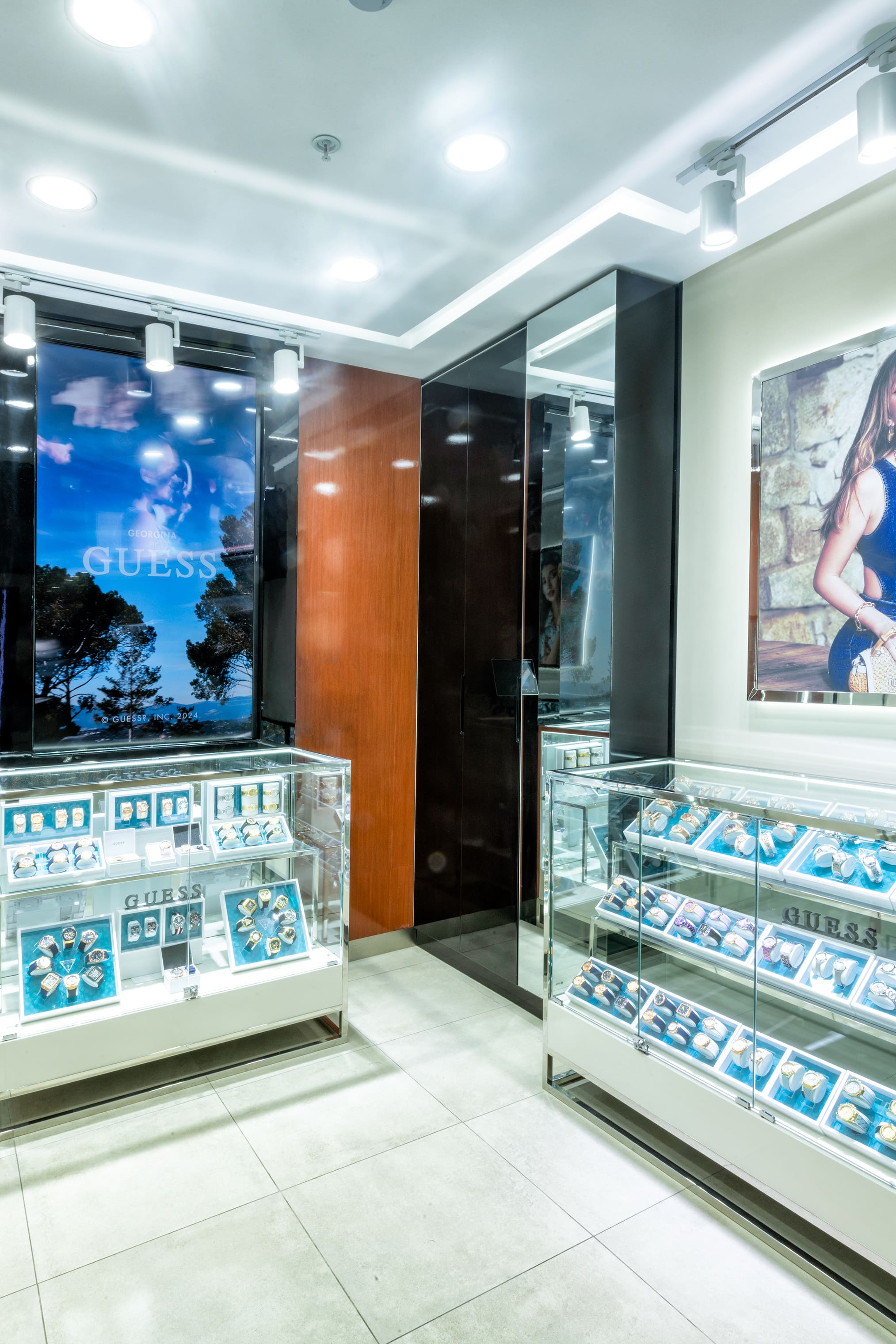 Guess - Real Plaza Primavera