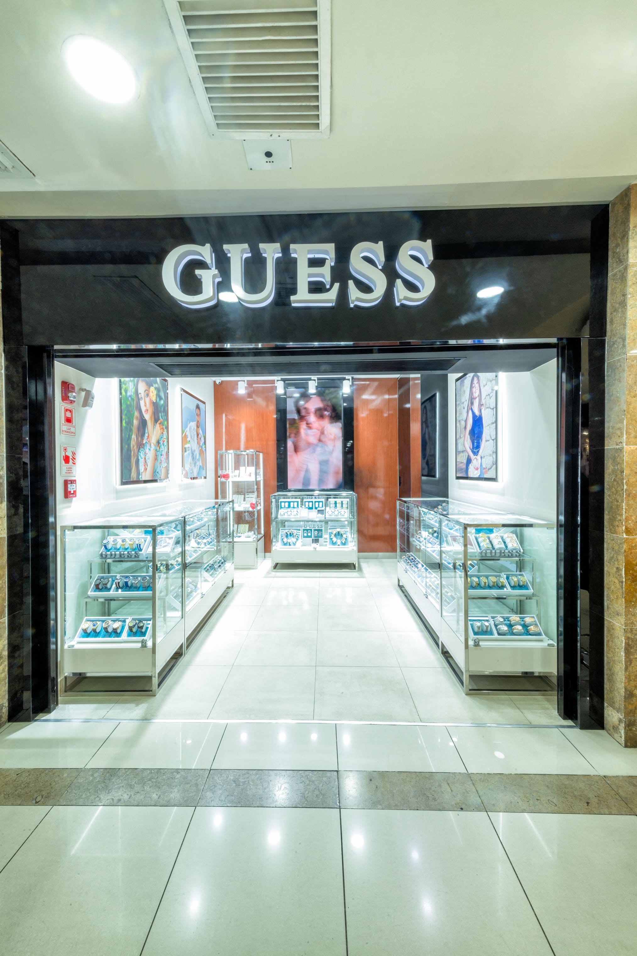 Guess - Real Plaza Primavera